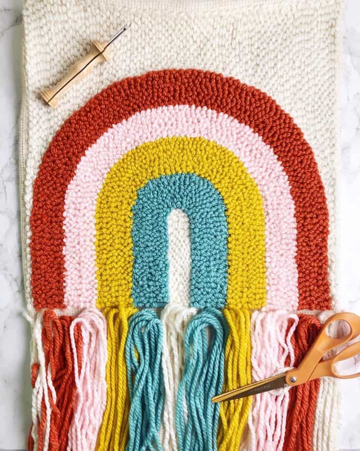 How to Make A Punch Needle Pillow - Sarah Maker
