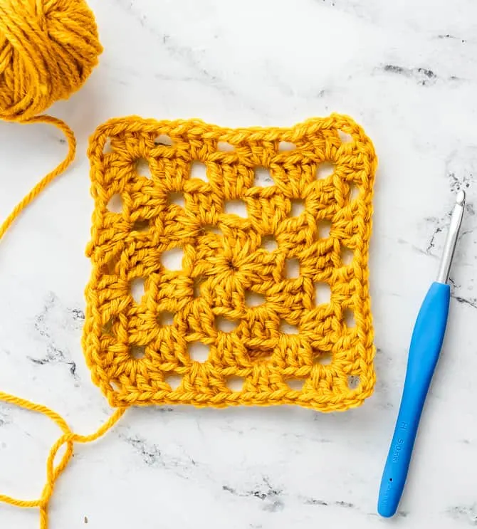 How to crochet a basic granny square - Knit & Crochet Blog