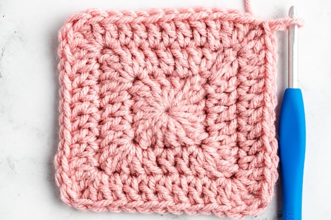 Crochet Solid Granny Square Tutorial 