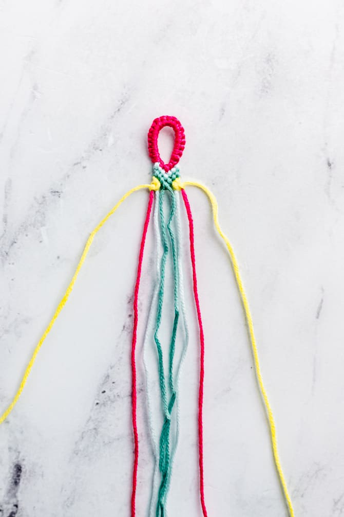 Easy Friendship Bracelet Tutorial - TheMamasGirls