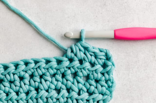 How to Half Double Crochet Stitch (HDC) - Sarah Maker