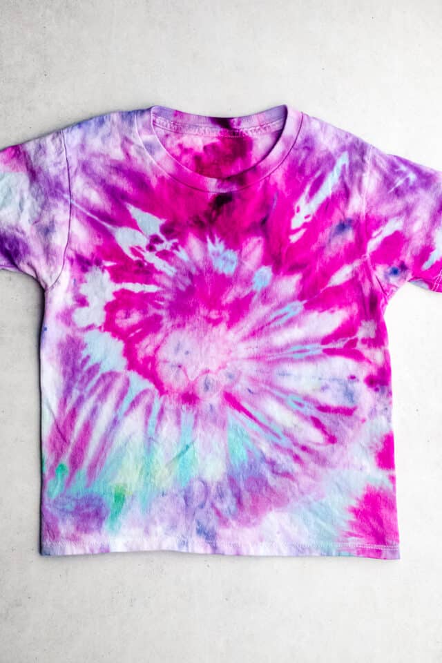 How to Ice Dye - Easy DIY Tutorial - Sarah Maker