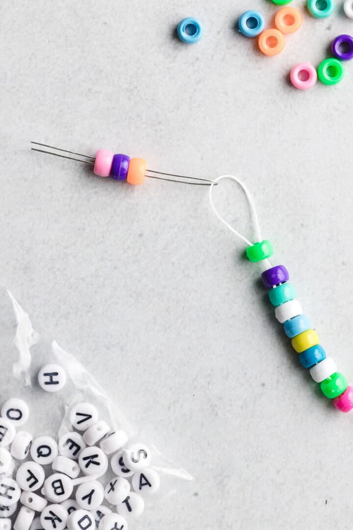 How to Make Stretchy Beaded Bracelets with Elastic Cord - Sarah Maker