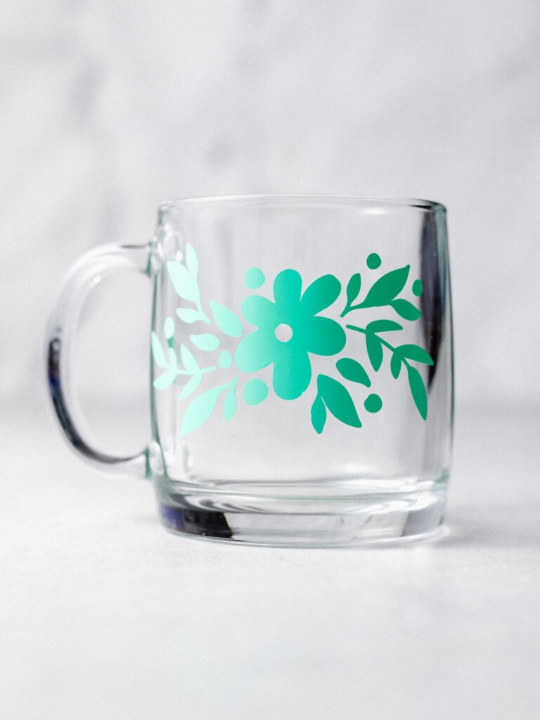 How to customize a glass mug in 10 minutes with a Cricut machine