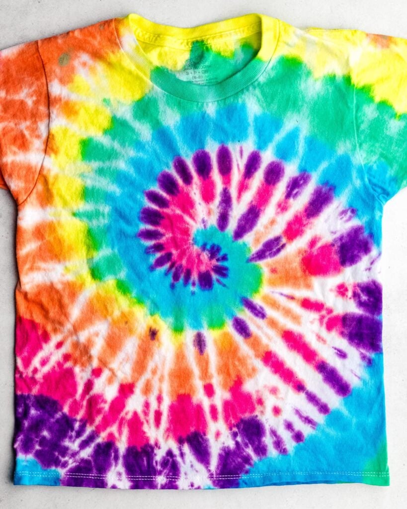 How Long to Let Tie Dye Sit Before Rinsing It Out - Sarah Maker