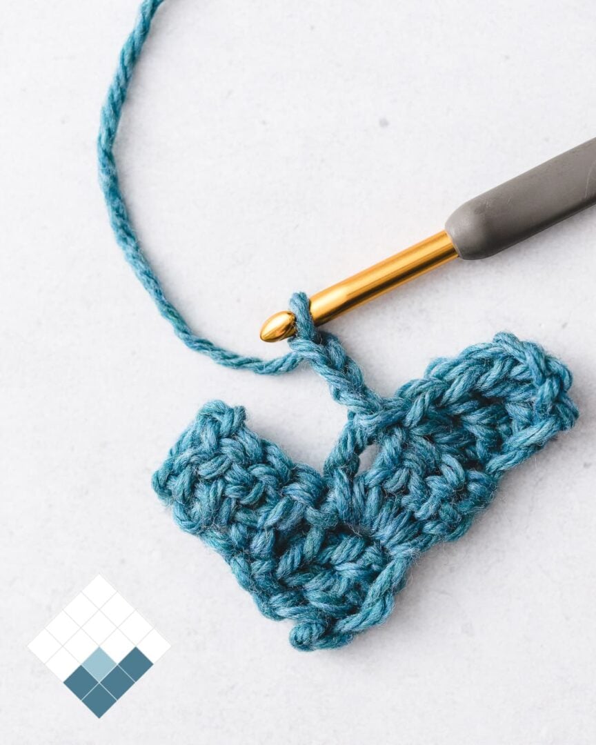 How to Corner-to-Corner Crochet (C2C) for Beginners - Sarah Maker
