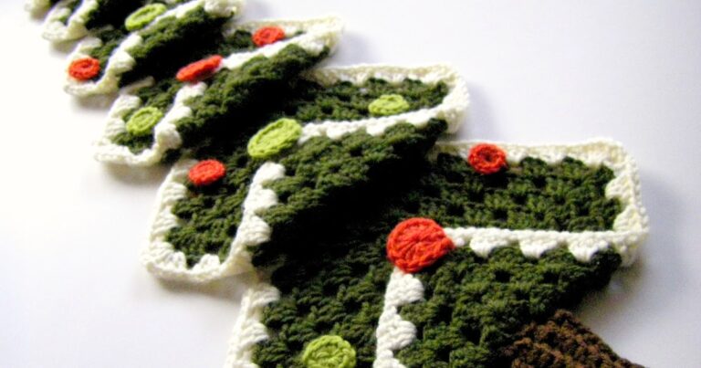 25 Free Crochet Christmas Tree Patterns - Sarah Maker