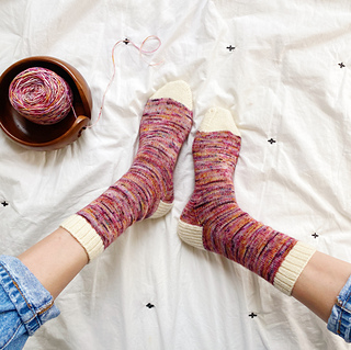 27 Free & Easy Sock Knitting Patterns (Great for Beginners!) - Sarah Maker