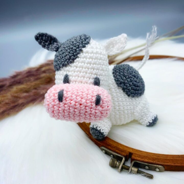 One Cow Pattern 25 Adorable & Free Crochet Cow Patterns - Sarah Maker