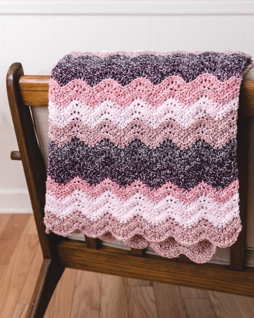 How to crochet a bandana free easy pattern sarah maker